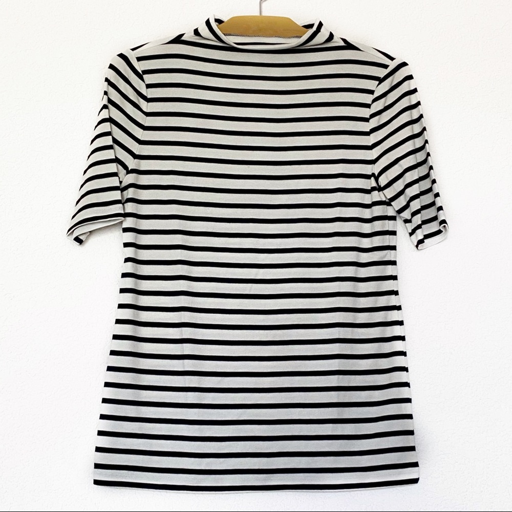 ANN TAYLOR Black & White Striped Top SP